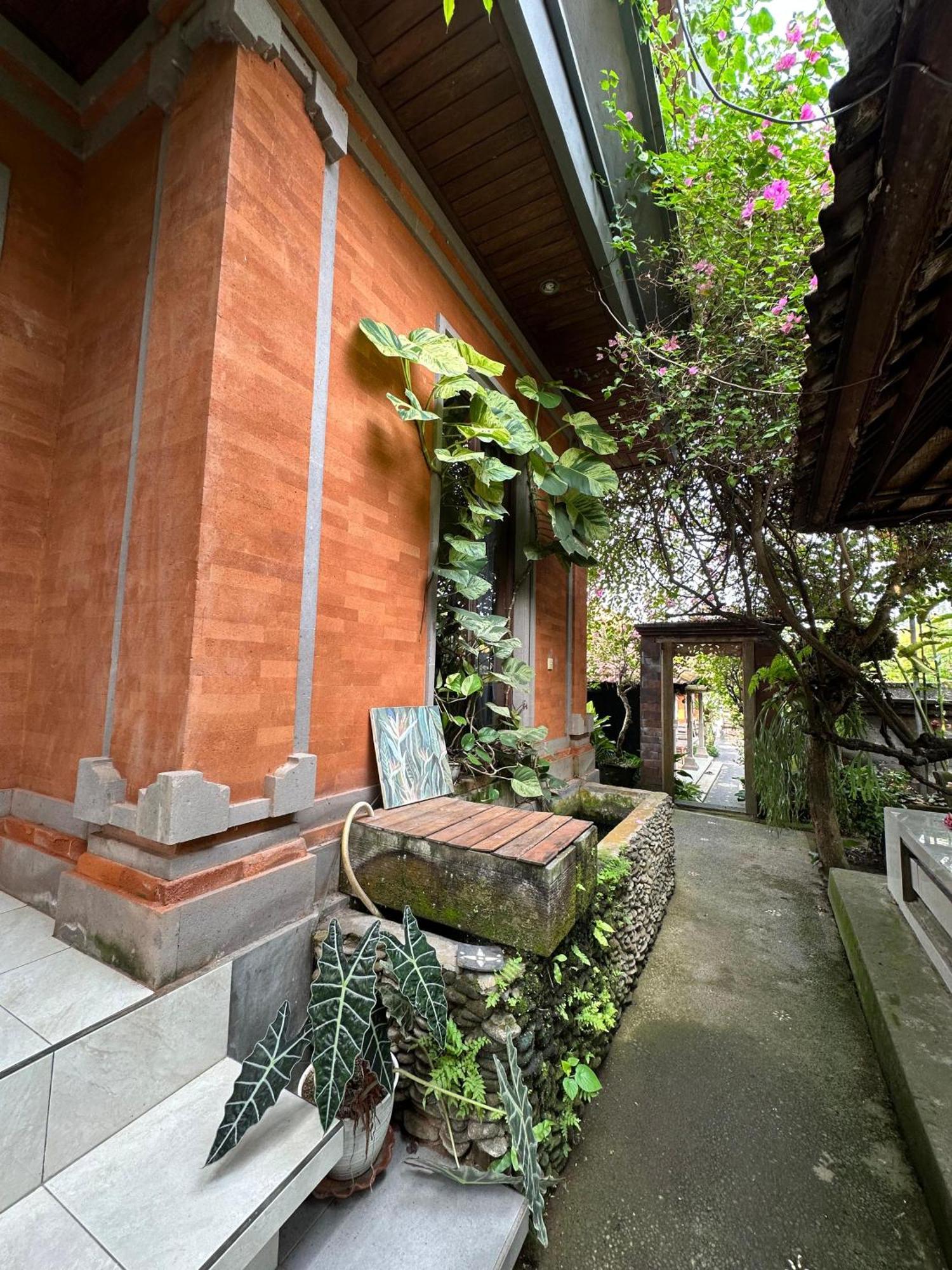Отель Tagel Karsa House Убуд Экстерьер фото
